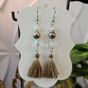 Lightweight wester chic dangle earrings, bead, fringe, Pearl